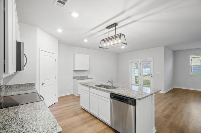 210 Addison Ave, Chapel Hill, TN 37034