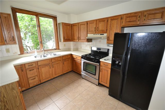 1723 Division Street, Palmyra, NY 14522