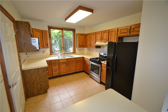 1723 Division Street, Palmyra, NY 14522