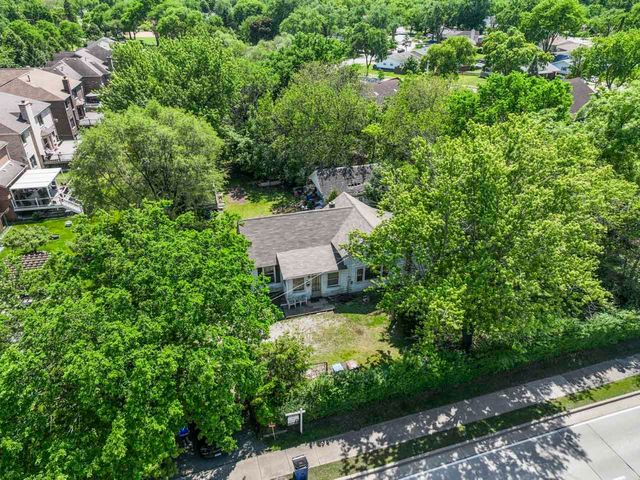 309 Landmeier Road, Elk Grove Village, IL 60007