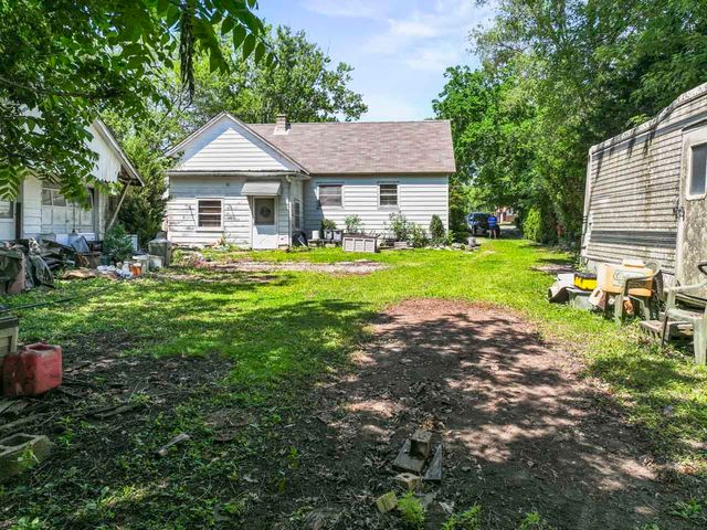 309 Landmeier Road, Elk Grove Village, IL 60007