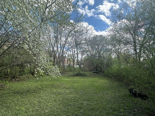 309 Landmeier Road, Elk Grove Village, IL 60007