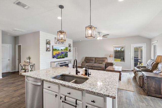 7906 Tamarind Lane, Baytown, TX 77521