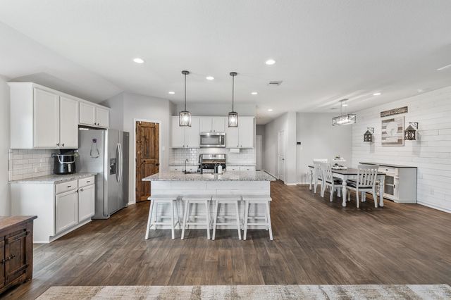 7906 Tamarind Lane, Baytown, TX 77521
