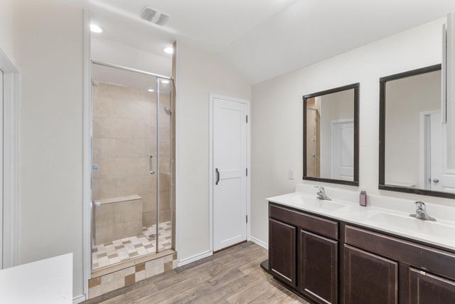 7906 Tamarind Lane, Baytown, TX 77521