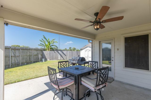 7906 Tamarind Lane, Baytown, TX 77521