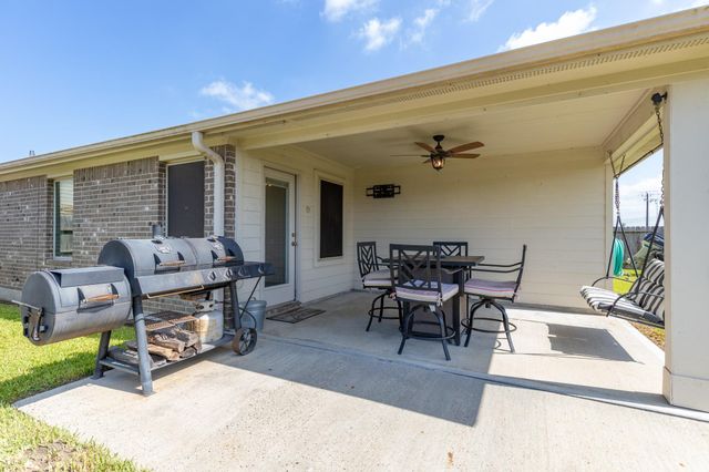 7906 Tamarind Lane, Baytown, TX 77521