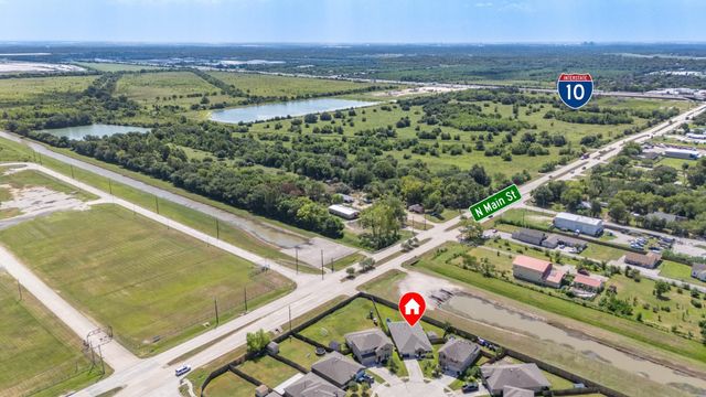 7906 Tamarind Lane, Baytown, TX 77521