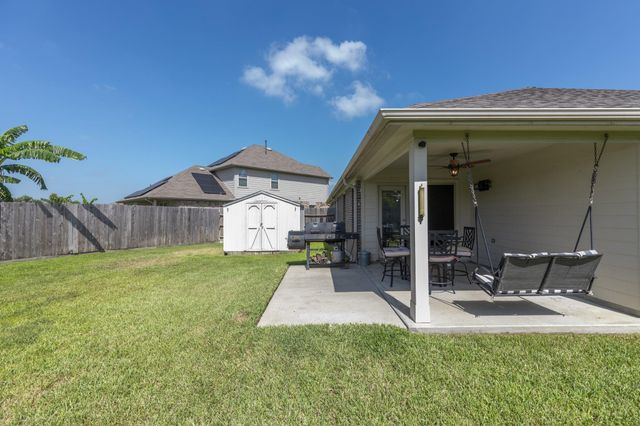 7906 Tamarind Lane, Baytown, TX 77521
