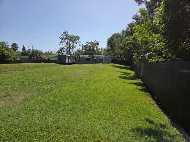 9129 WOOD TERRACE DRIVE, Tampa, FL 33637