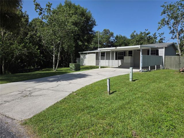 9129 WOOD TERRACE DRIVE, Tampa, FL 33637