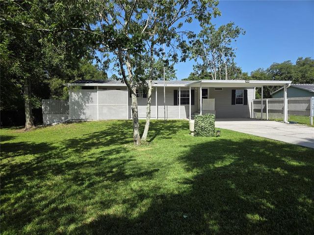 9129 WOOD TERRACE DRIVE, Tampa, FL 33637