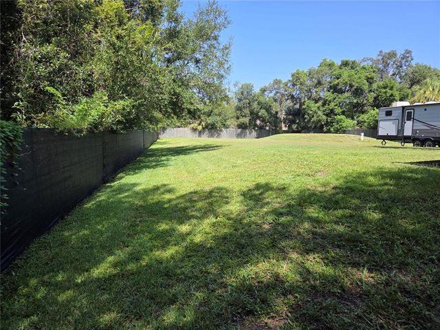 9129 WOOD TERRACE DRIVE, Tampa, FL 33637