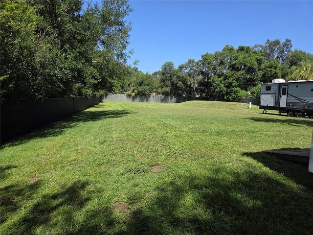 9129 WOOD TERRACE DRIVE, Tampa, FL 33637