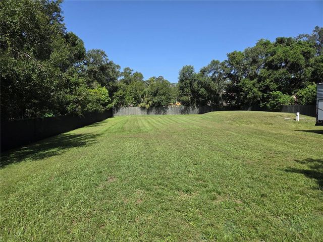 9129 WOOD TERRACE DRIVE, Tampa, FL 33637