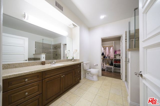 440 S Occidental Boulevard 204, Los Angeles, CA 90057