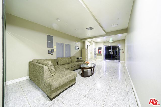 440 S Occidental Boulevard 204, Los Angeles, CA 90057