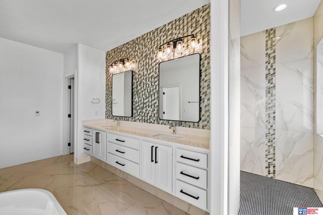 10231 Starlight Bay, Lincoln, NE 68527