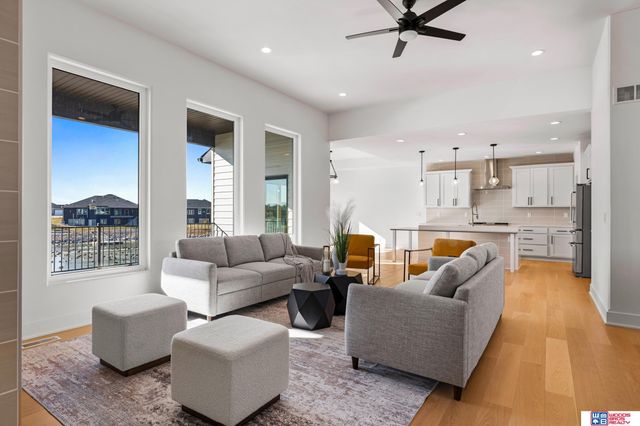 10231 Starlight Bay, Lincoln, NE 68527