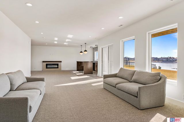 10231 Starlight Bay, Lincoln, NE 68527