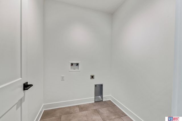 10231 Starlight Bay, Lincoln, NE 68527