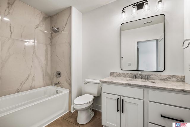 10231 Starlight Bay, Lincoln, NE 68527