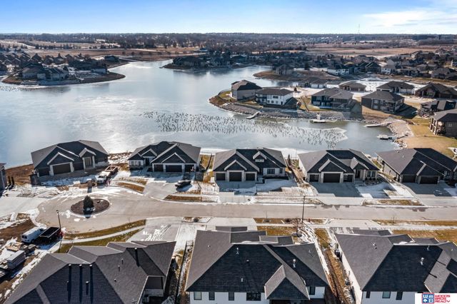 10231 Starlight Bay, Lincoln, NE 68527