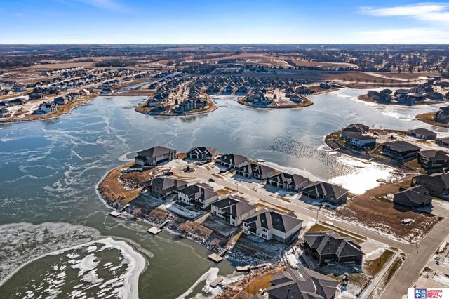 10231 Starlight Bay, Lincoln, NE 68527
