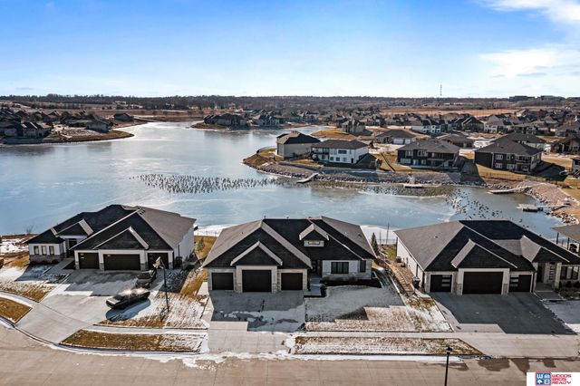 10231 Starlight Bay, Lincoln, NE 68527