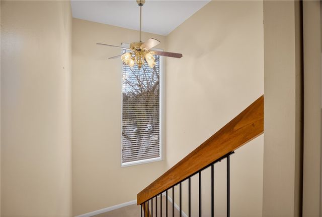 363 Hawthorne Ct, Ross Twp, PA 15237