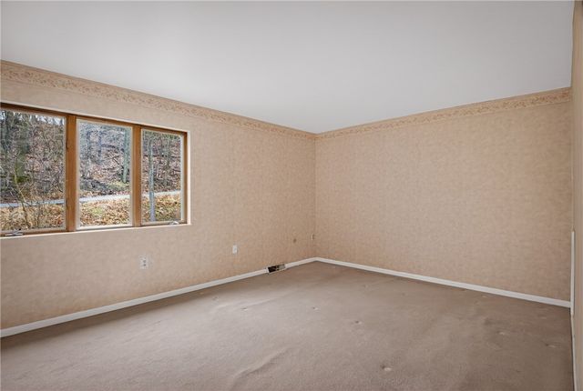 363 Hawthorne Ct, Ross Twp, PA 15237