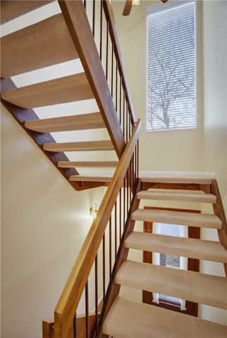 363 Hawthorne Ct, Ross Twp, PA 15237