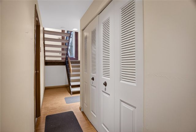 363 Hawthorne Ct, Ross Twp, PA 15237