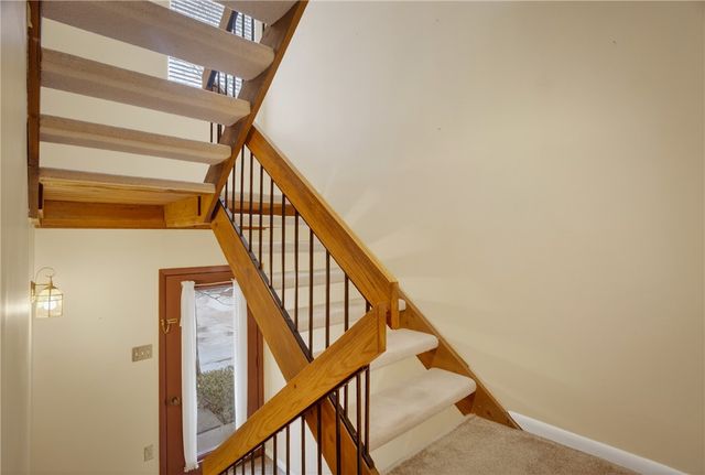 363 Hawthorne Ct, Ross Twp, PA 15237