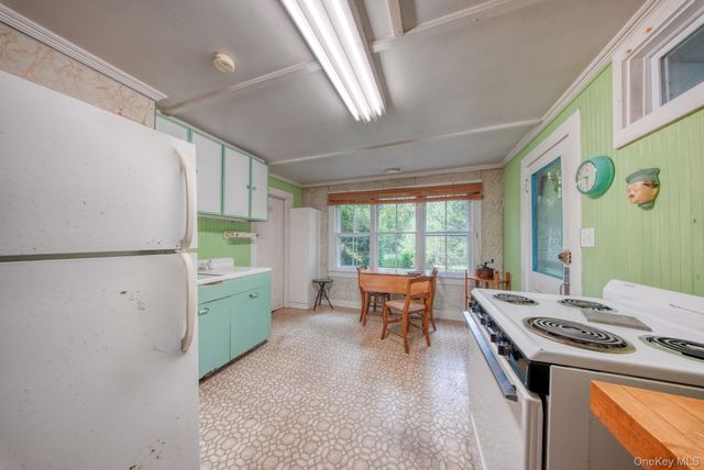 2 Shingle Kill Court, Sparrowbush, NY 12780