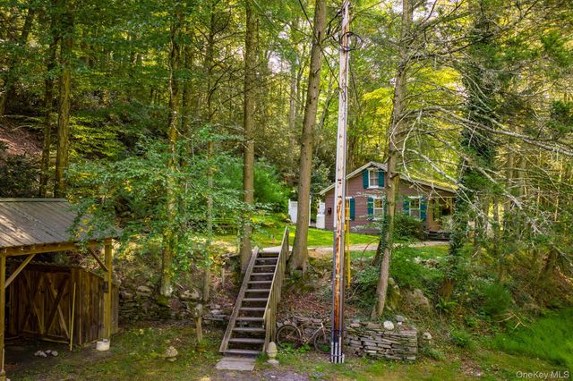 2 Shingle Kill Court, Sparrowbush, NY 12780