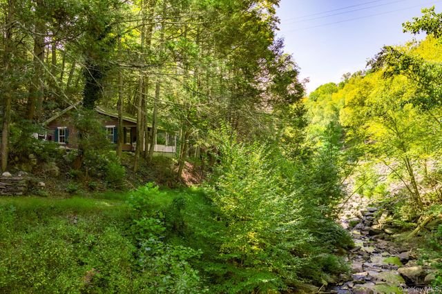 2 Shingle Kill Court, Sparrowbush, NY 12780