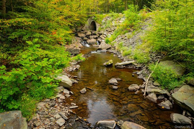 2 Shingle Kill Court, Sparrowbush, NY 12780