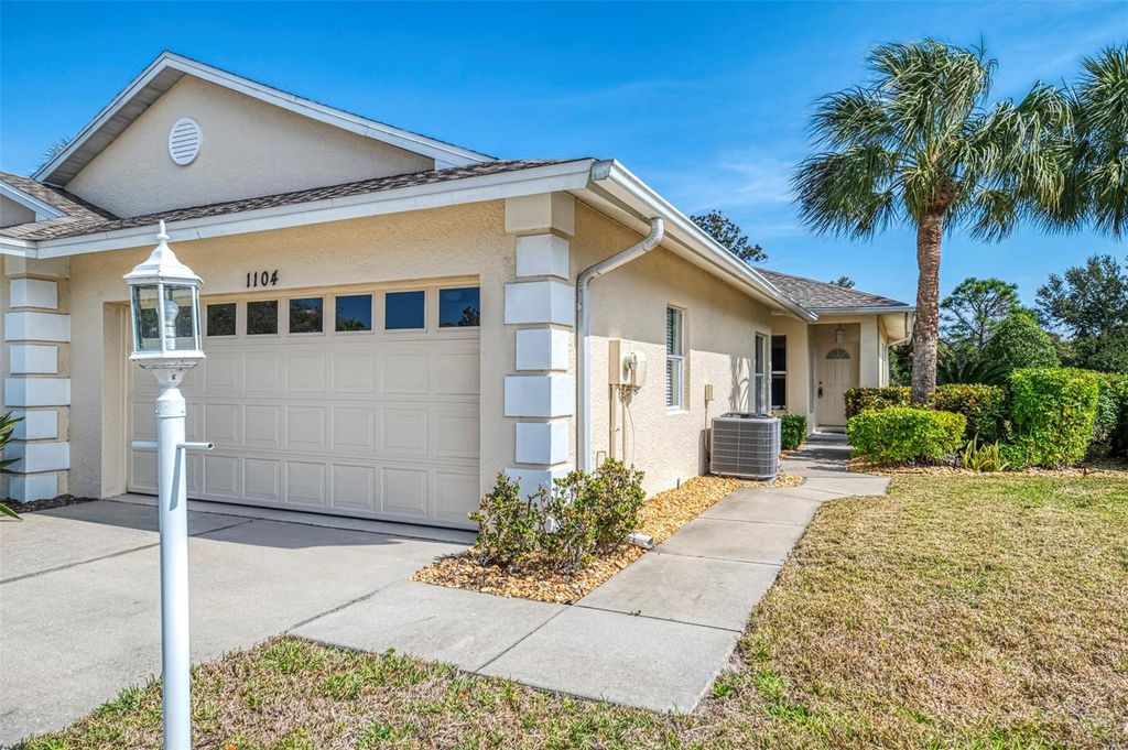 Image 2 of property listing at 1104 YOSEMITE DRIVE, Englewood, FL 34223