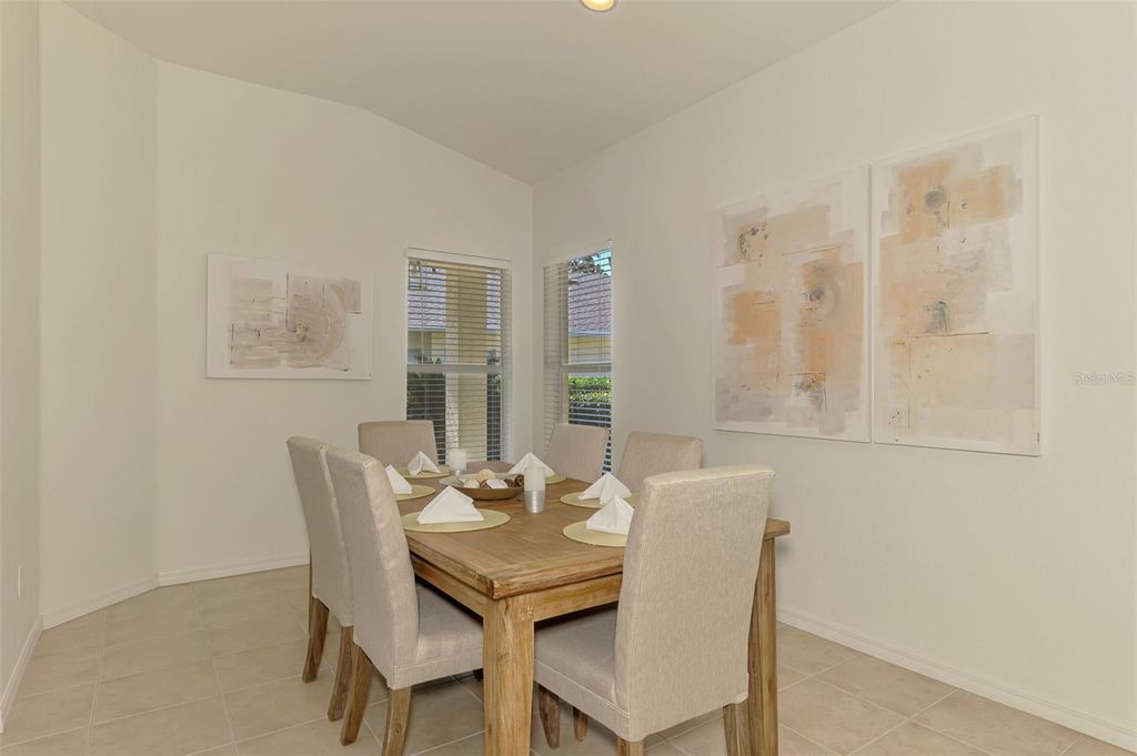 Image 16 of property listing at 1104 YOSEMITE DRIVE, Englewood, FL 34223