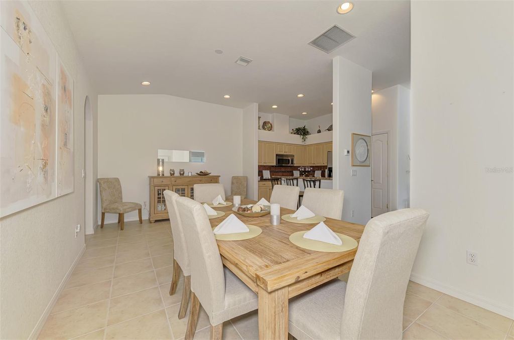 Image 19 of property listing at 1104 YOSEMITE DRIVE, Englewood, FL 34223