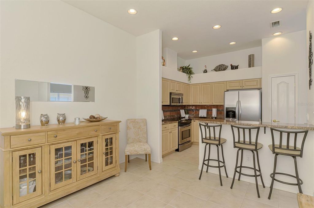 Image 20 of property listing at 1104 YOSEMITE DRIVE, Englewood, FL 34223