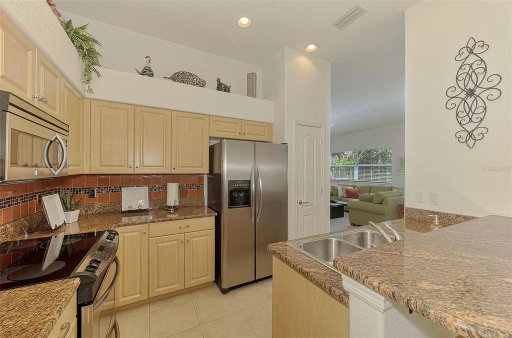 Image 24 of property listing at 1104 YOSEMITE DRIVE, Englewood, FL 34223