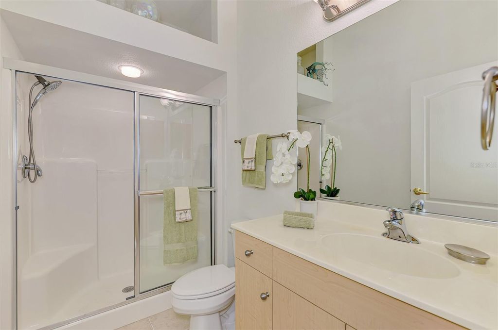 Image 33 of property listing at 1104 YOSEMITE DRIVE, Englewood, FL 34223