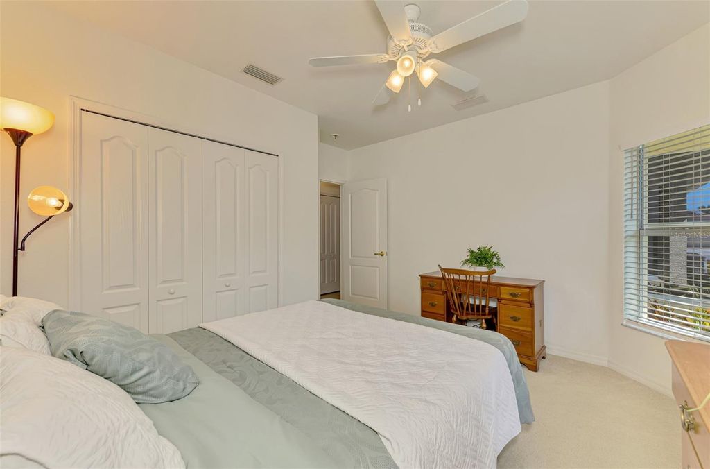 Image 36 of property listing at 1104 YOSEMITE DRIVE, Englewood, FL 34223