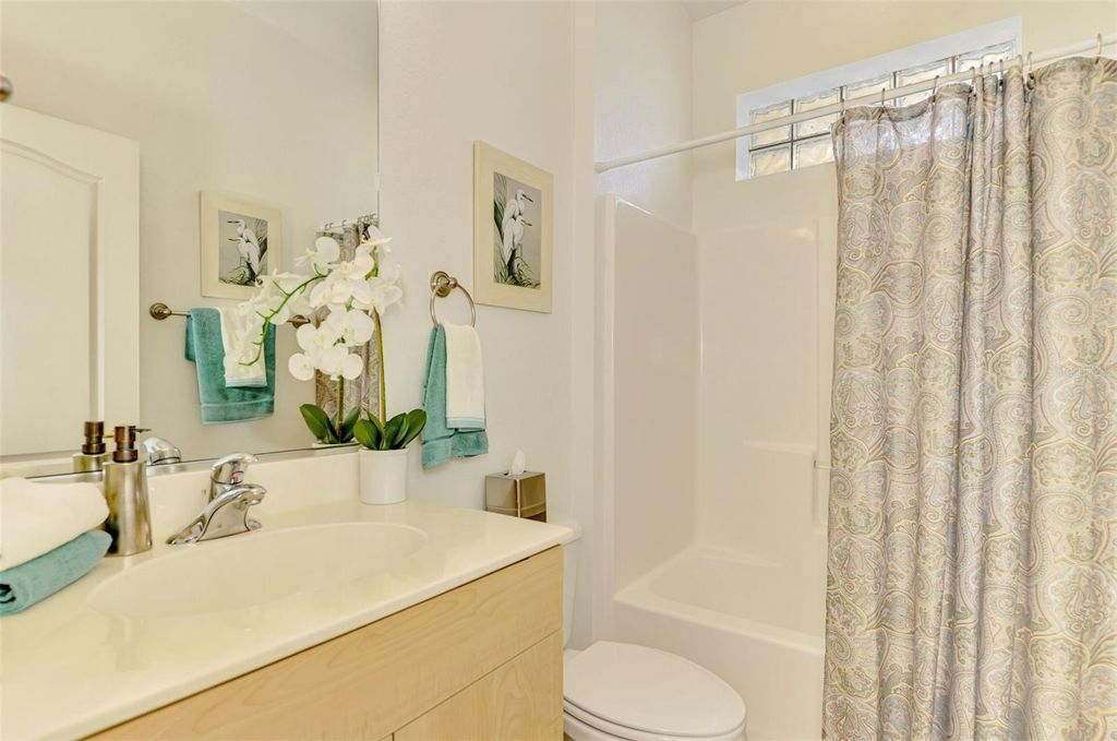 Image 37 of property listing at 1104 YOSEMITE DRIVE, Englewood, FL 34223