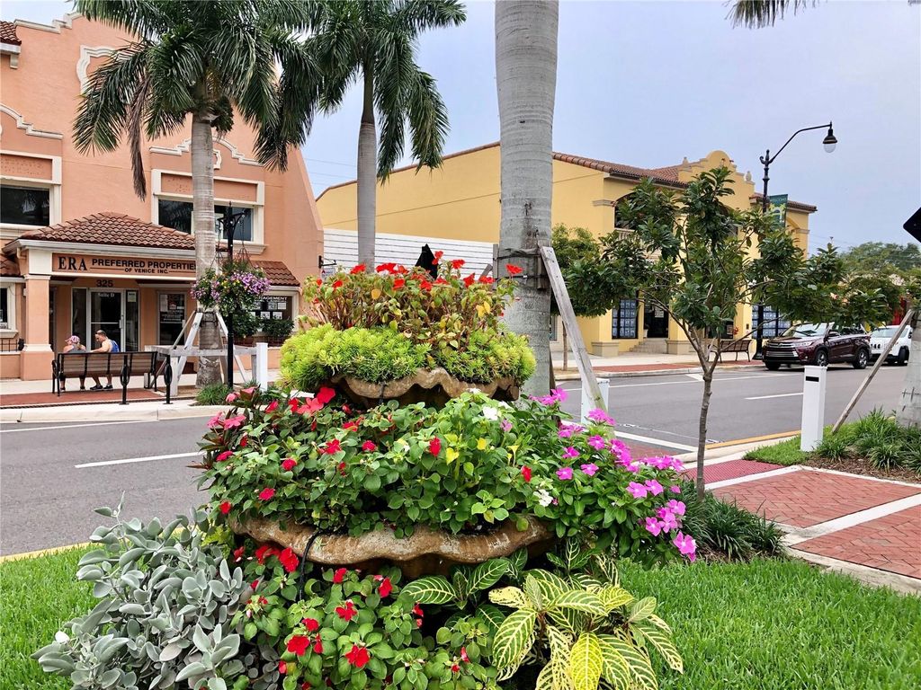 Image 64 of property listing at 1104 YOSEMITE DRIVE, Englewood, FL 34223