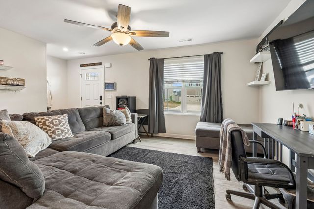 4124 S Downs Cir, White House, TN 37188