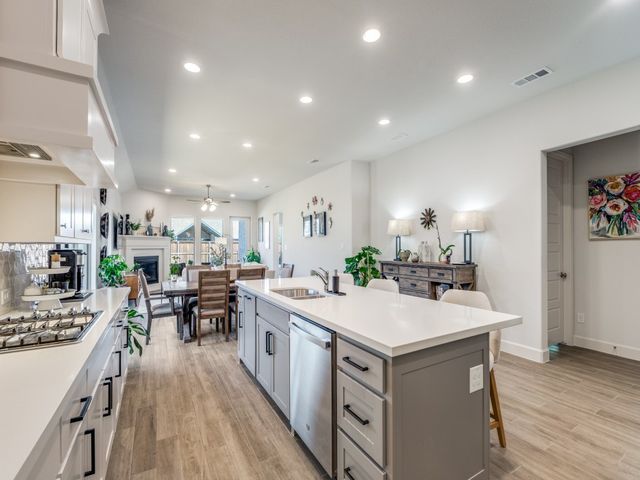 2001 Song Sparrow Lane, Mckinney, TX 75071