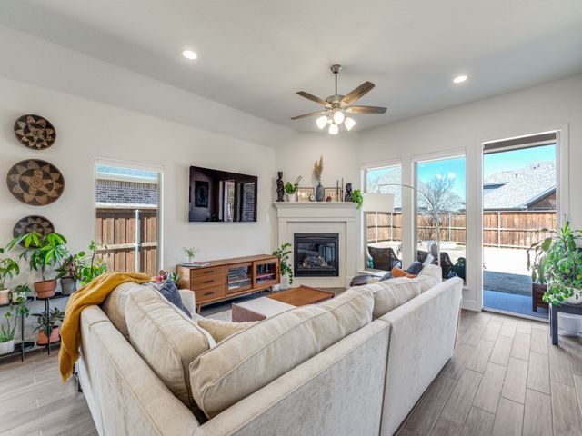 2001 Song Sparrow Lane, Mckinney, TX 75071